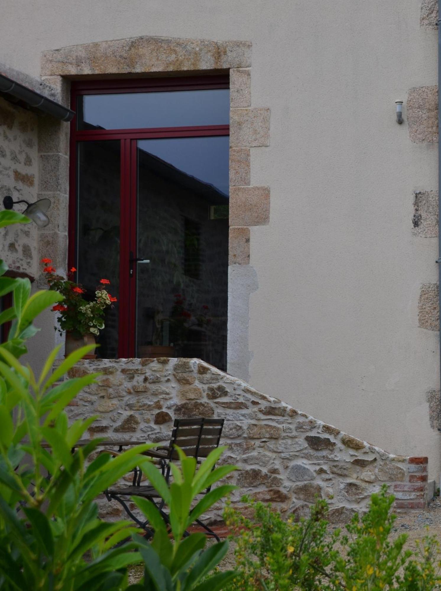 Bed and Breakfast Demeure Du Castel Les Châtelliers-Châteaumur Zimmer foto