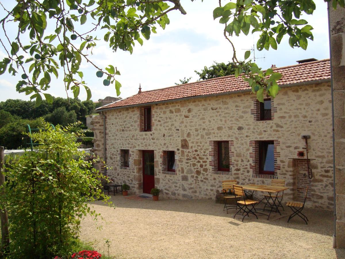 Bed and Breakfast Demeure Du Castel Les Châtelliers-Châteaumur Exterior foto